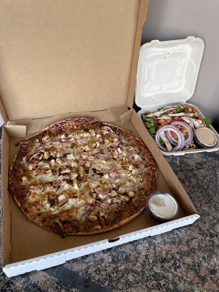 Order BBQ Chicken Pizza food online from Mike Duffy's Pub & Grill Kirkwood store, Kirkwood on bringmethat.com