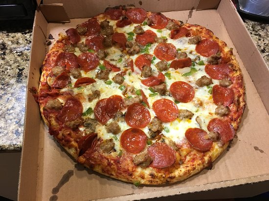 Order 10" BLT food online from Kaiser's Kenosha Pizza & Pub store, Kenosha on bringmethat.com