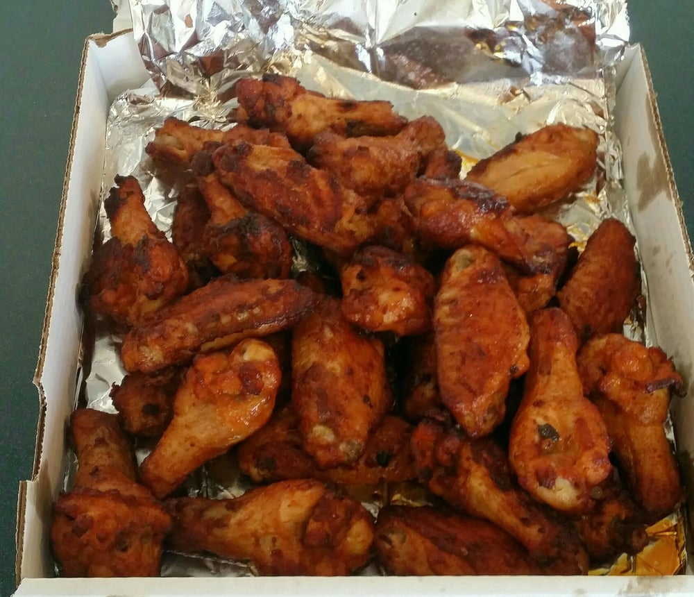 Order Chicken Hot Wings (20 Piece) food online from Jim's Galley store, Rockwood on bringmethat.com