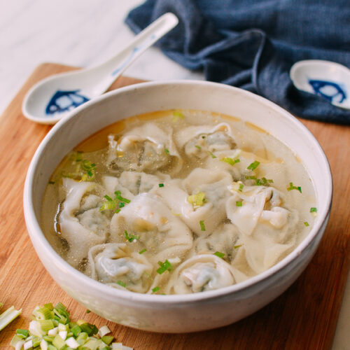 Order Wonton Soup food online from Chopsticks House store, Canton on bringmethat.com