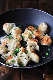 Order Pan Fried Wonton in Garlic Sauce food online from No. 1 Chinese Restaurant store, Long Beach on bringmethat.com