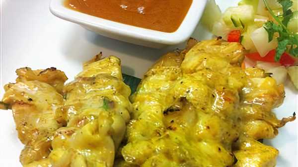 Order Sa-Tay Chicken food online from Krua Thai Family Kitchen store, Seattle on bringmethat.com