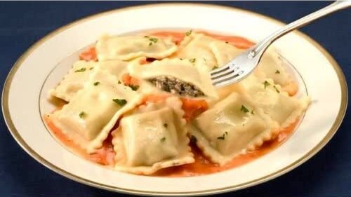 Order Homemade Meat Ravioli food online from Pietro's No. 2 store, Vacaville on bringmethat.com