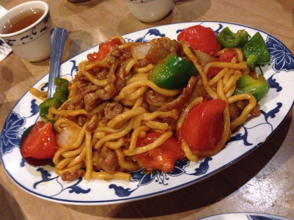 Order Tomato Beef Chow Mein food online from King Dong store, Berkeley on bringmethat.com