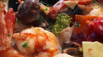 Order Seafood Cacciouccio food online from Ciao Bella store, Worcester on bringmethat.com