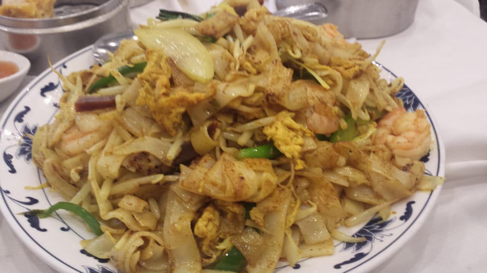 Order  Singapore Chow Fun food online from Sea Empress Seafood Restaurant store, Gardena on bringmethat.com